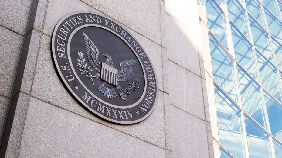 گروه تجاری، SEC را در پرونده معاملات داخلی کوین بیس متهم می‌کند