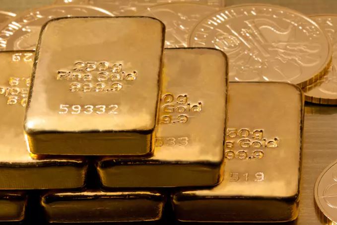 با کاهش نگرانی‌ بحران بانکی، قیمت طلا کاهش یافت