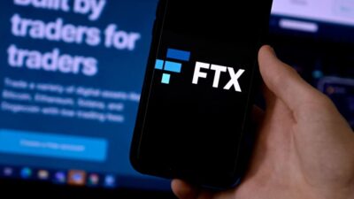تعلیق حساب‌های کاربران به دلیل نقض در کرول توسط FTX