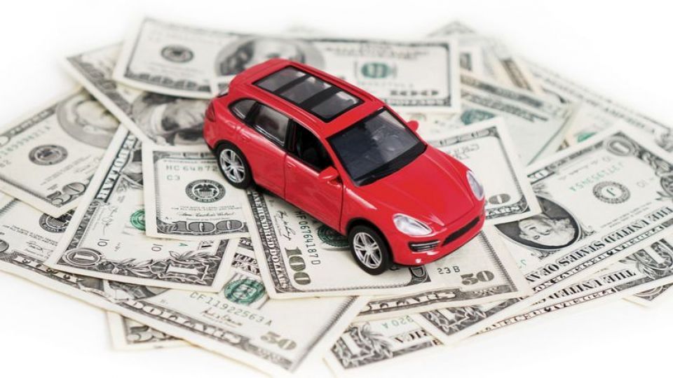 تاثیر نرخ دلار بر قیمت خودرو